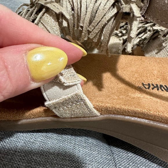 Minnetonka Desi Fringe Wedge - Picture 11 of 12